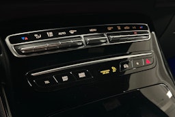 harmaa Mercedes-Benz EQC 2022 kuva 32.