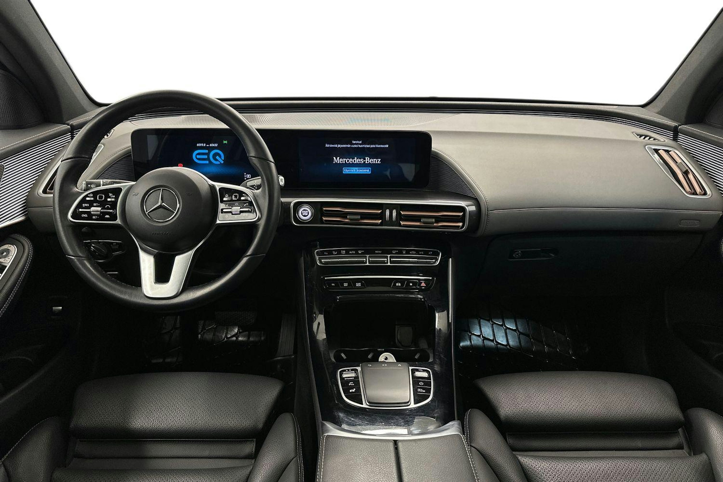 Musta Mercedes-Benz EQC 2022 kuva 9.