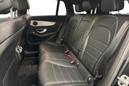 Musta Mercedes-Benz EQC 2022 kuva 10.