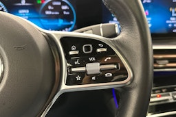 Musta Mercedes-Benz EQC 2022 kuva 16.