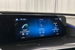 Musta Mercedes-Benz EQC 2022 kuva 19.