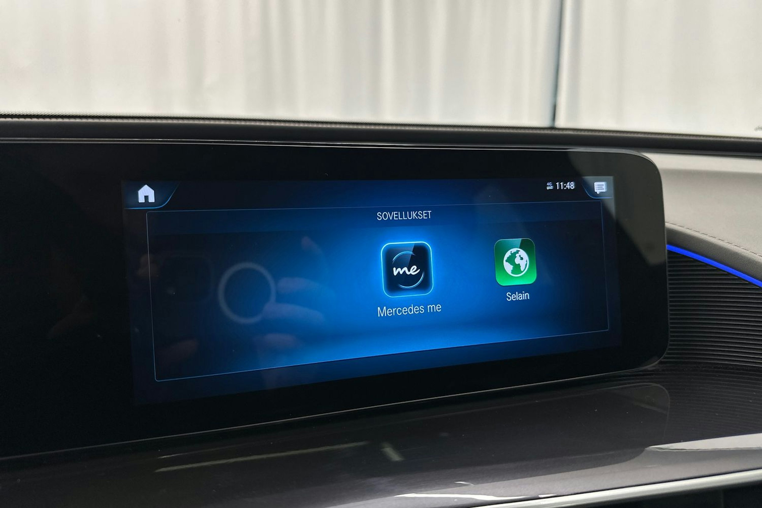 Musta Mercedes-Benz EQC 2022 kuva 25.