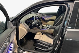 Harmaa Mercedes-Benz EQC 2022 kuva 2.