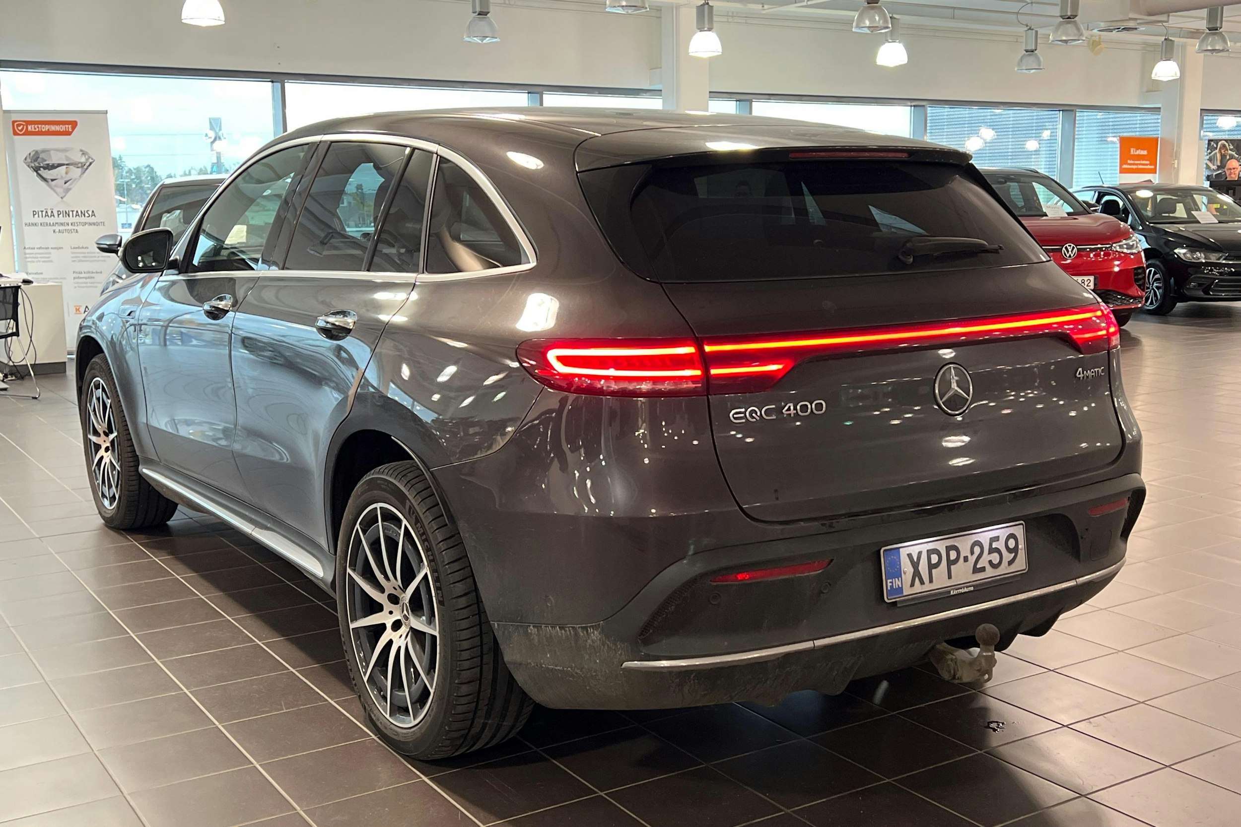 Harmaa Mercedes-Benz EQC 2022 kuva 3.