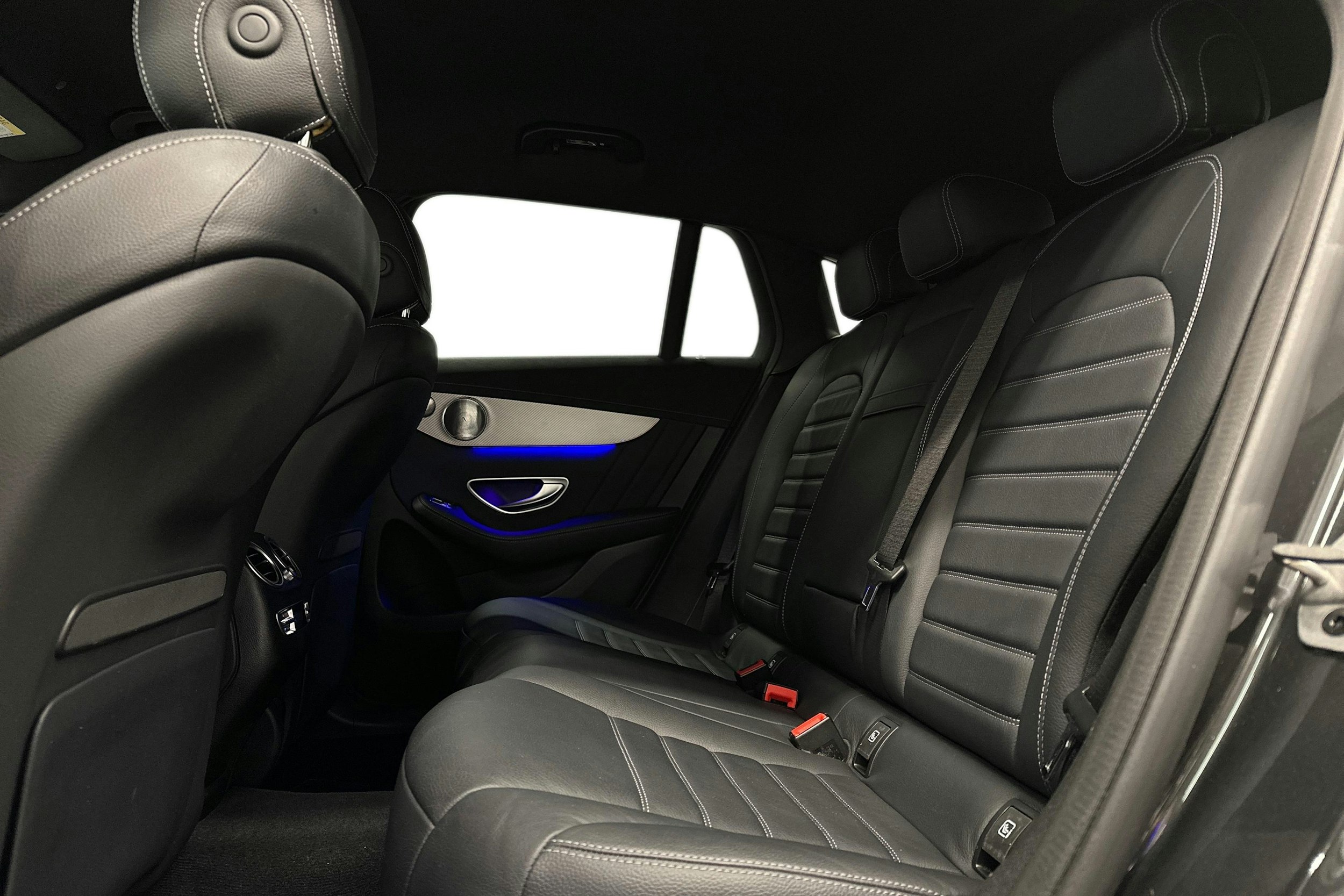 harmaa Mercedes-Benz EQC 2022 kuva 10.