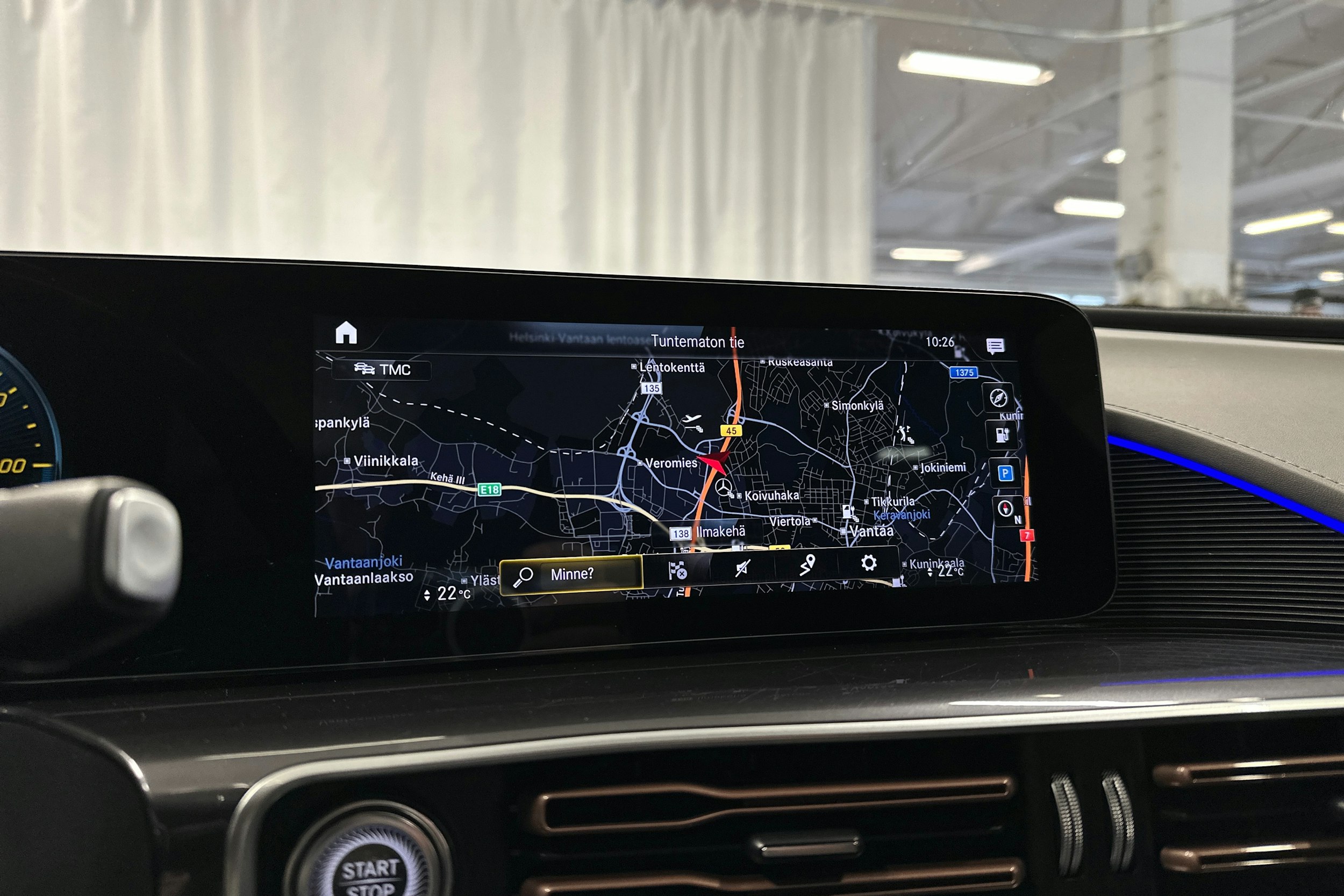 harmaa Mercedes-Benz EQC 2022 kuva 17.