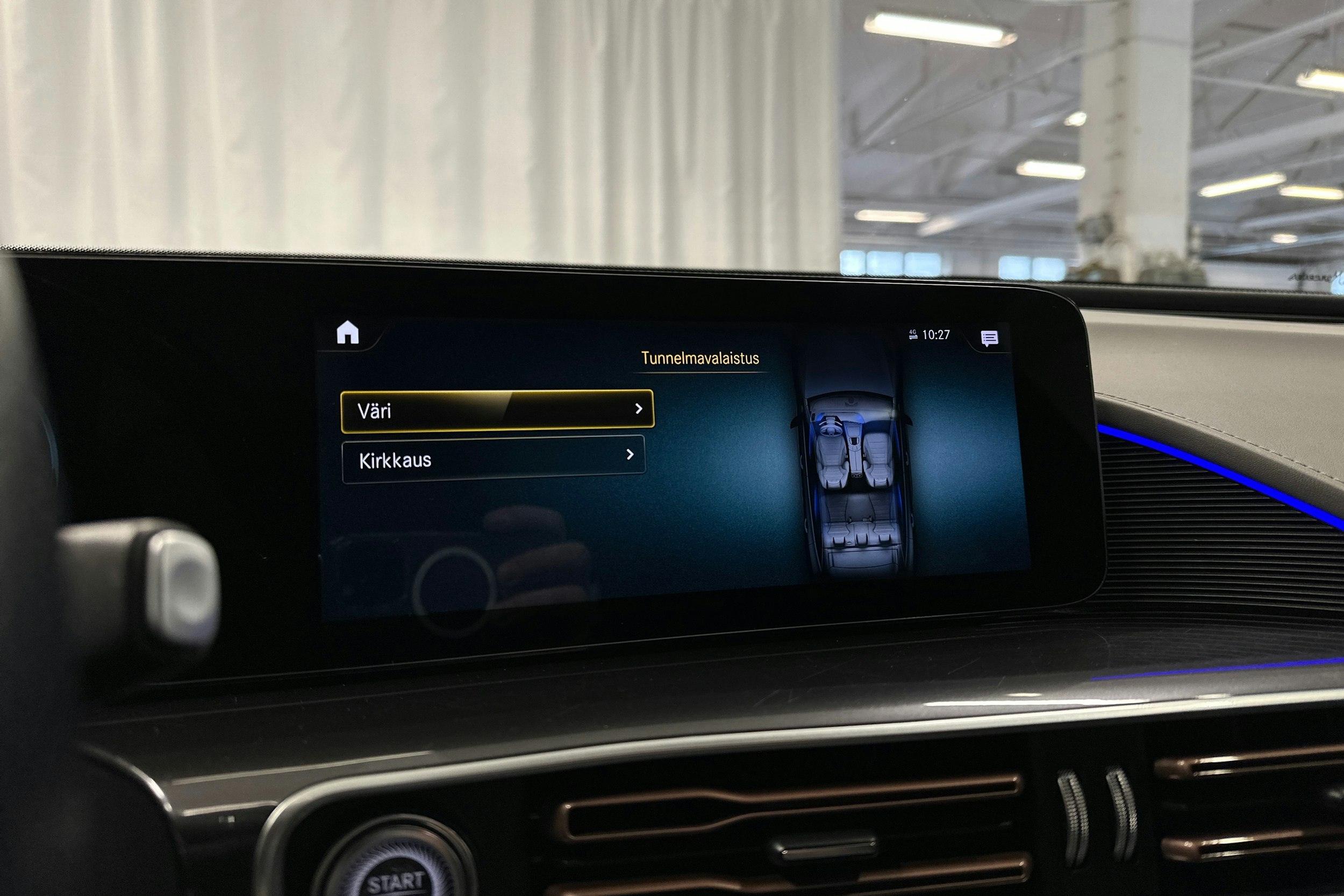 harmaa Mercedes-Benz EQC 2022 kuva 20.