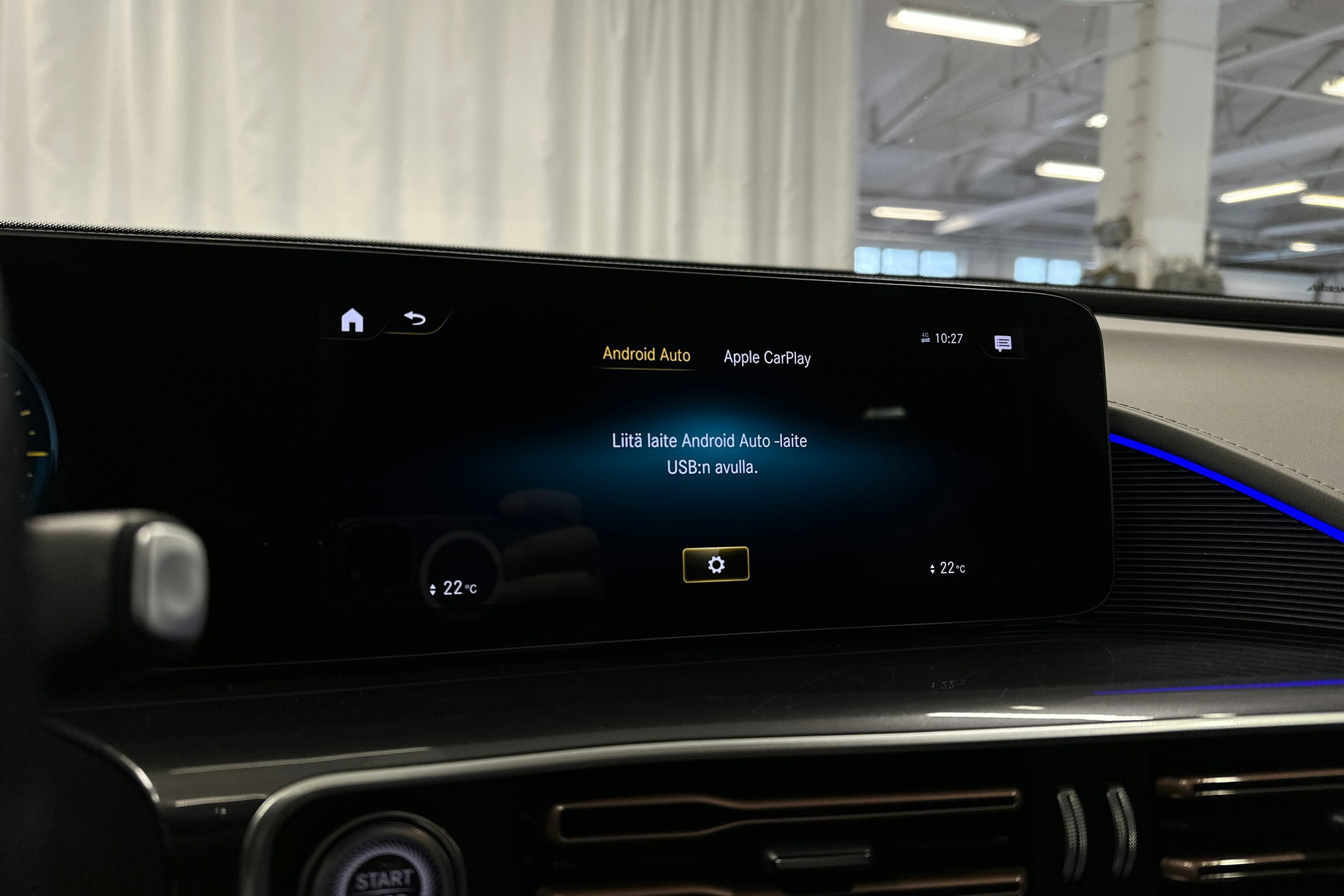 harmaa Mercedes-Benz EQC 2022 kuva 21.