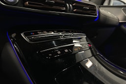 harmaa Mercedes-Benz EQC 2022 kuva 24.