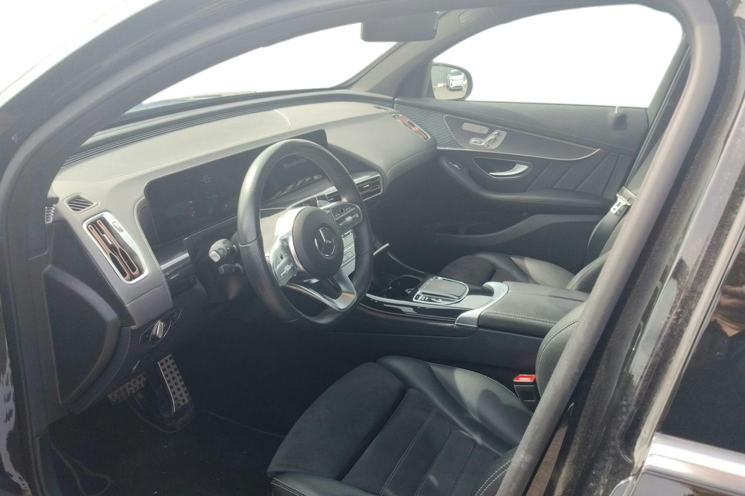 musta Mercedes-Benz EQC 2022 kuva 3.
