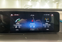 musta Mercedes-Benz EQC 2022 kuva 22.