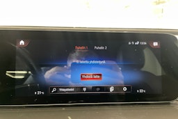 musta Mercedes-Benz EQC 2022 kuva 26.