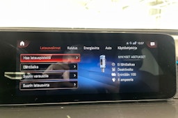 musta Mercedes-Benz EQC 2022 kuva 29.