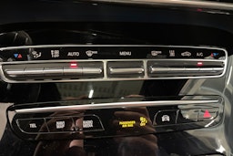 musta Mercedes-Benz EQC 2022 kuva 34.