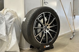 harmaa Mercedes-Benz EQC 2023 kuva 13.