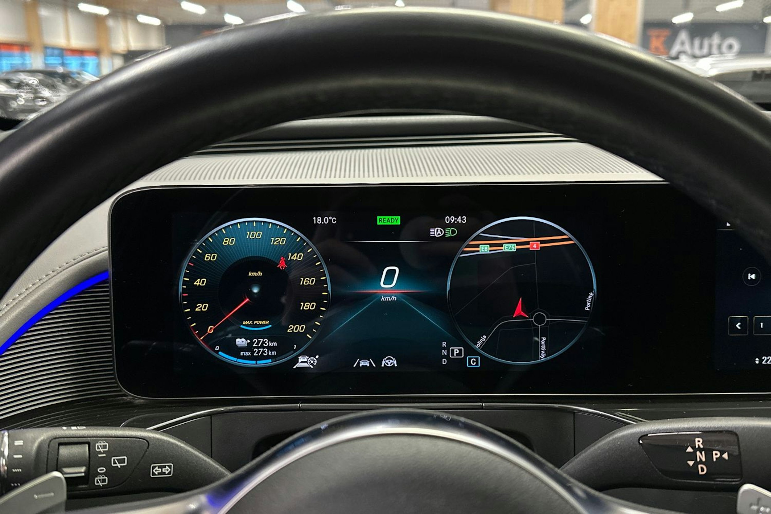 harmaa Mercedes-Benz EQC 2023 kuva 24.