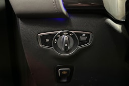 harmaa Mercedes-Benz EQC 2023 kuva 27.