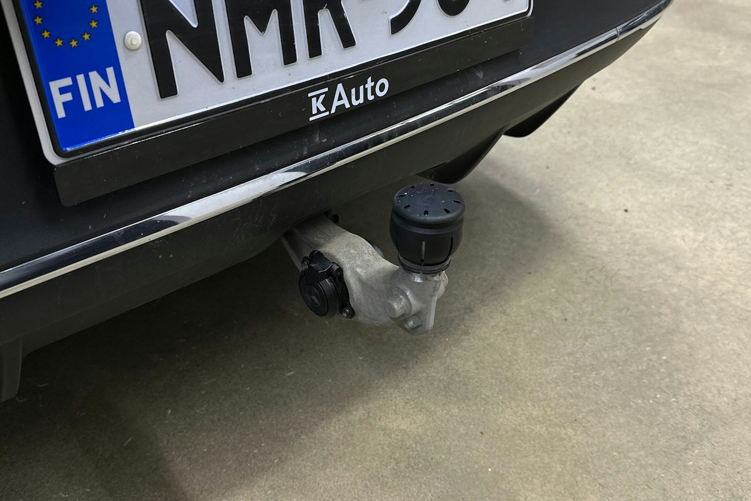 harmaa Mercedes-Benz EQC 2023 kuva 31.