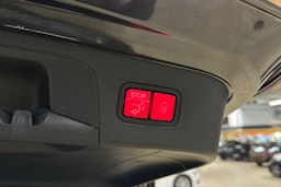 harmaa Mercedes-Benz EQC 2023 kuva 32.