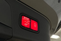 harmaa Mercedes-Benz EQC 2023 kuva 15.