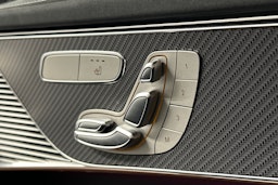 harmaa Mercedes-Benz EQC 2023 kuva 18.