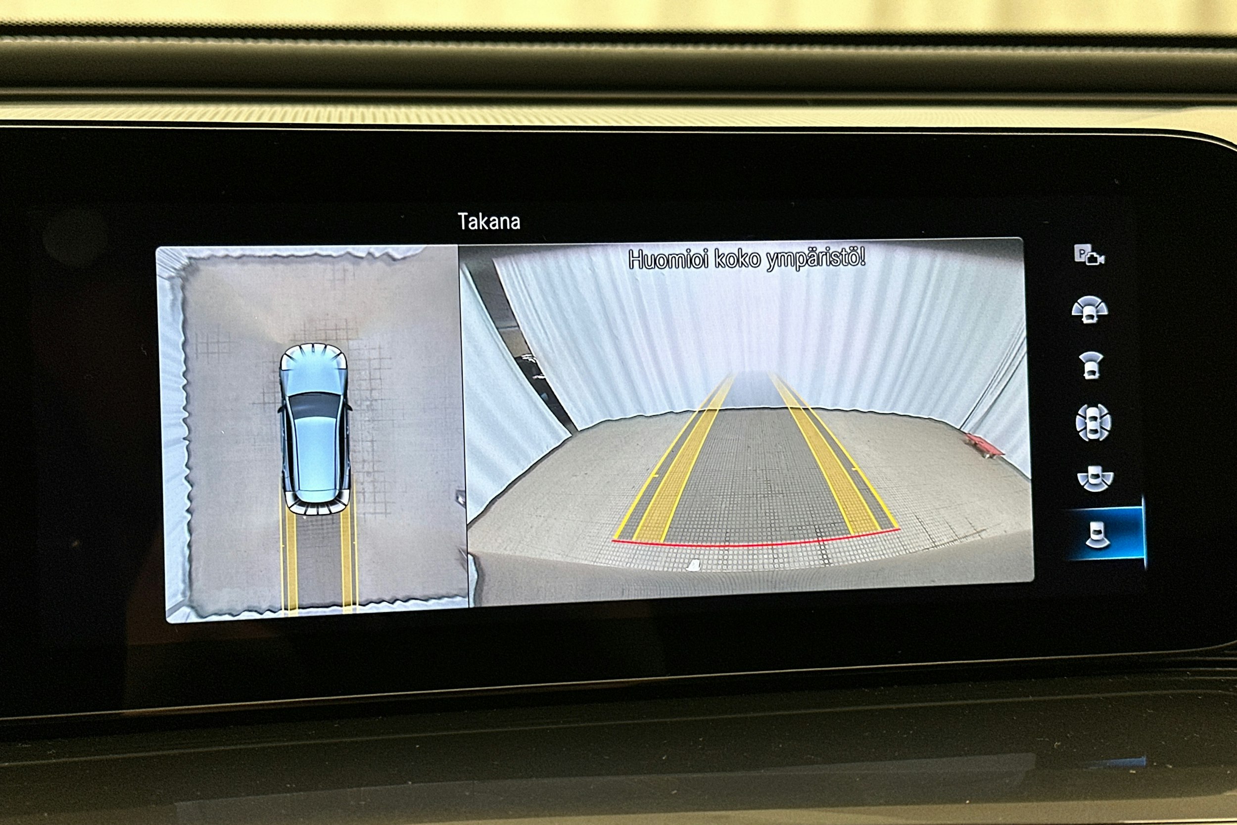 harmaa Mercedes-Benz EQC 2023 kuva 31.