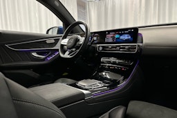 sininen Mercedes-Benz EQC 2023 kuva 7.