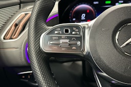 sininen Mercedes-Benz EQC 2023 kuva 9.