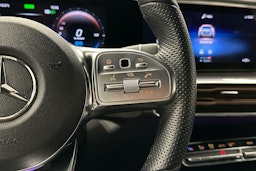 sininen Mercedes-Benz EQC 2023 kuva 10.