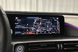sininen Mercedes-Benz EQC 2023 kuva 12.