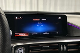 sininen Mercedes-Benz EQC 2023 kuva 14.