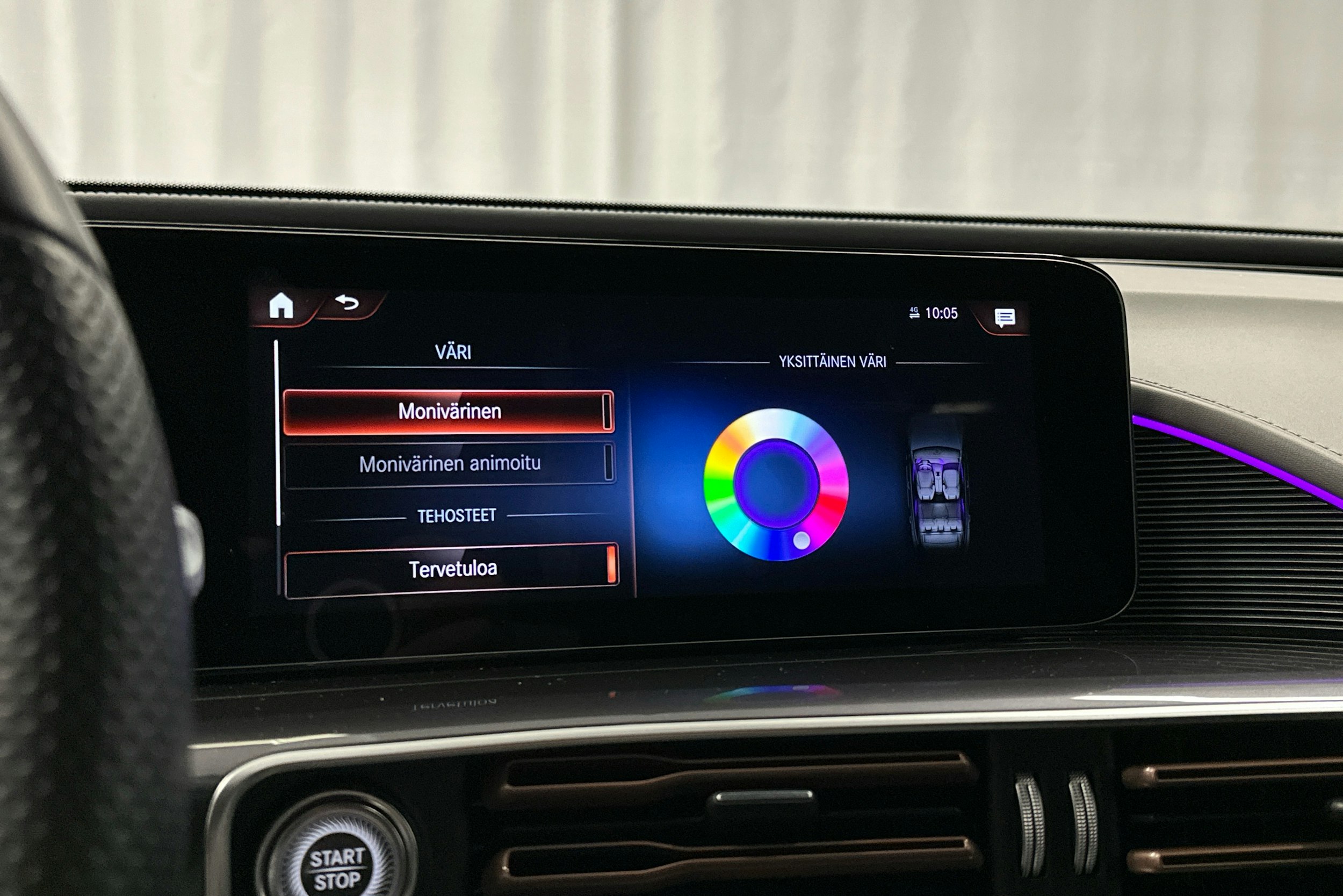 sininen Mercedes-Benz EQC 2023 kuva 15.