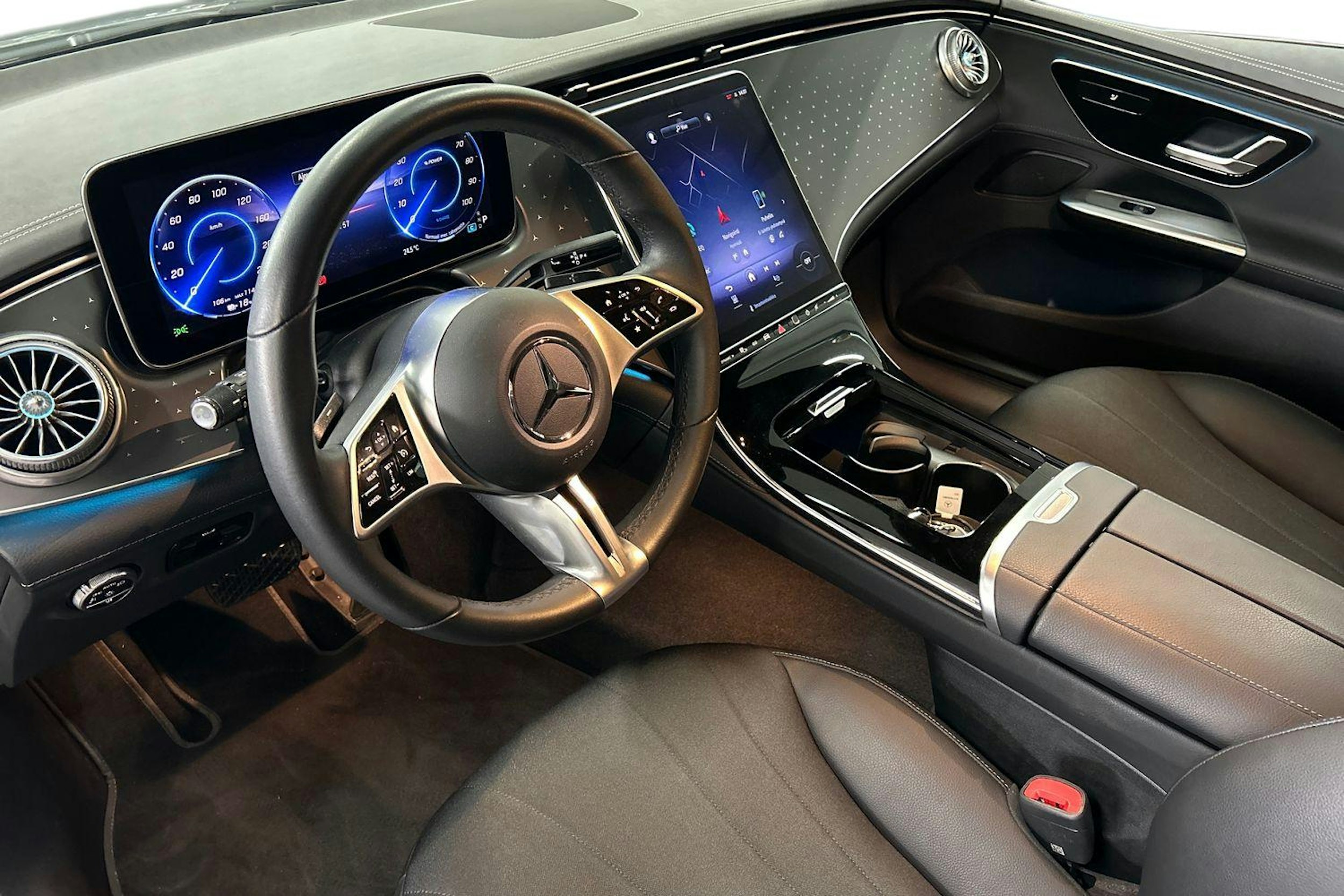 Harmaa Mercedes-Benz EQE 2023 kuva 7.