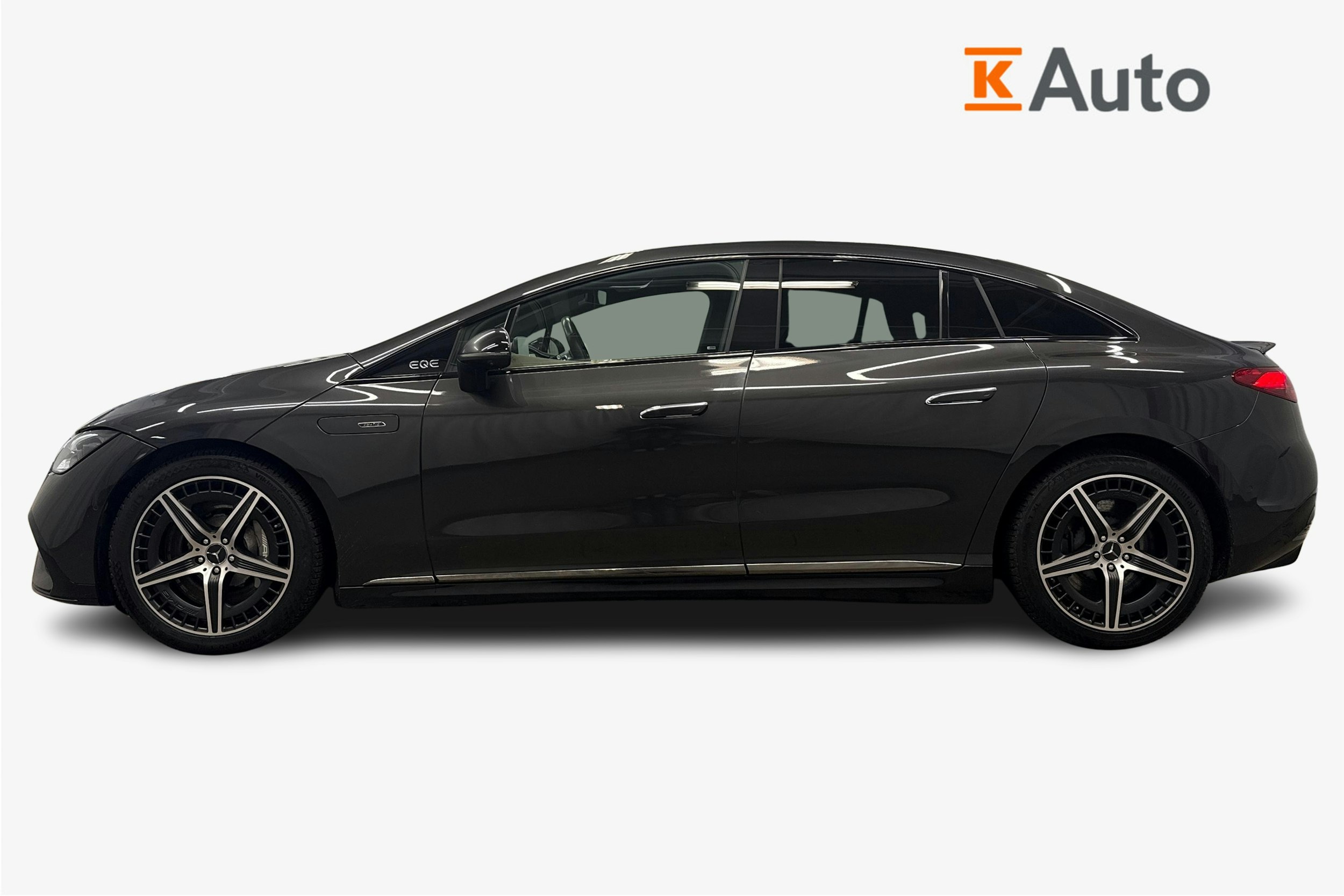 harmaa Mercedes-Benz EQE 2022 kuva 6.