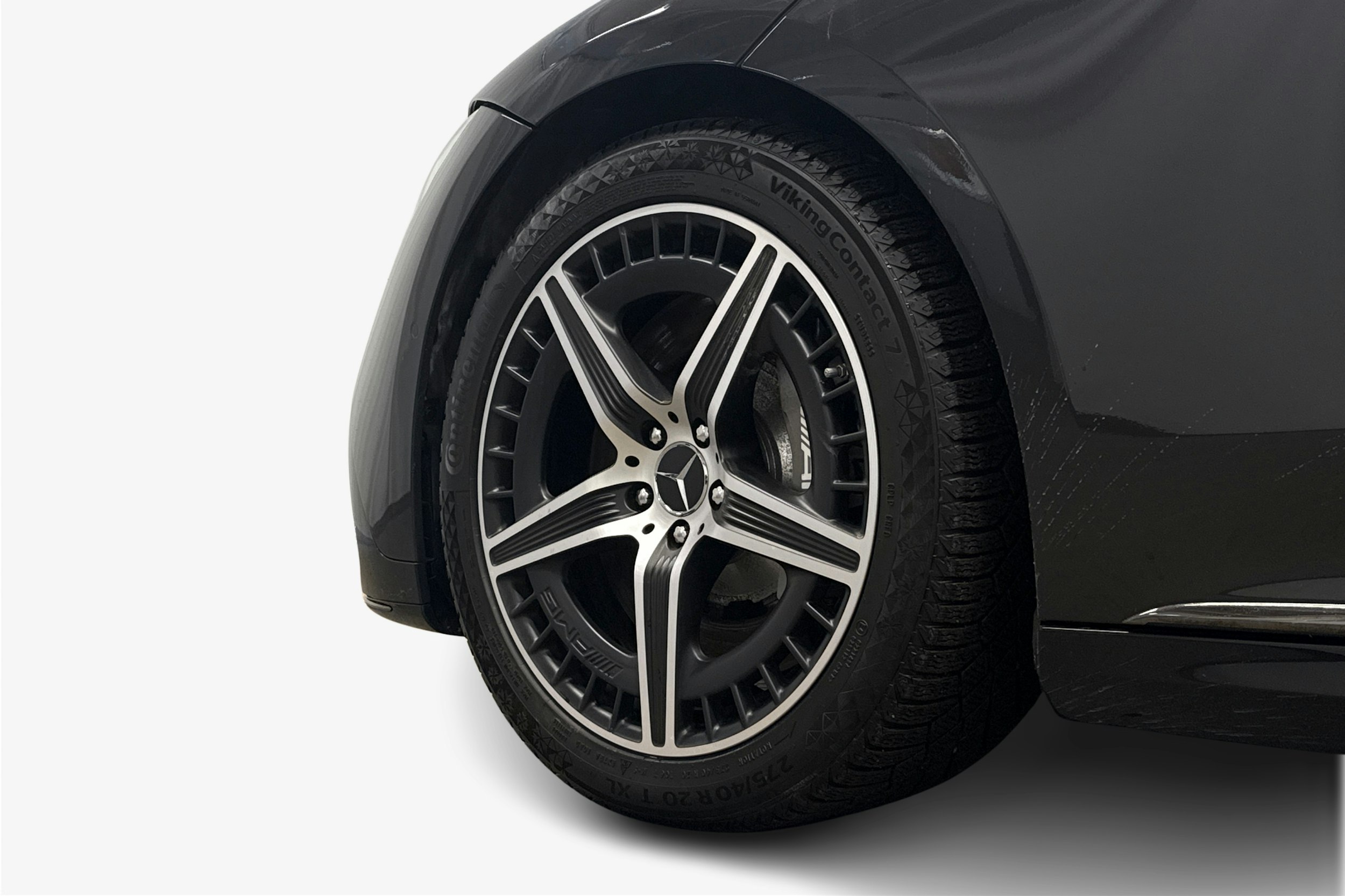 harmaa Mercedes-Benz EQE 2022 kuva 11.