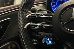 harmaa Mercedes-Benz EQE 2022 kuva 16.