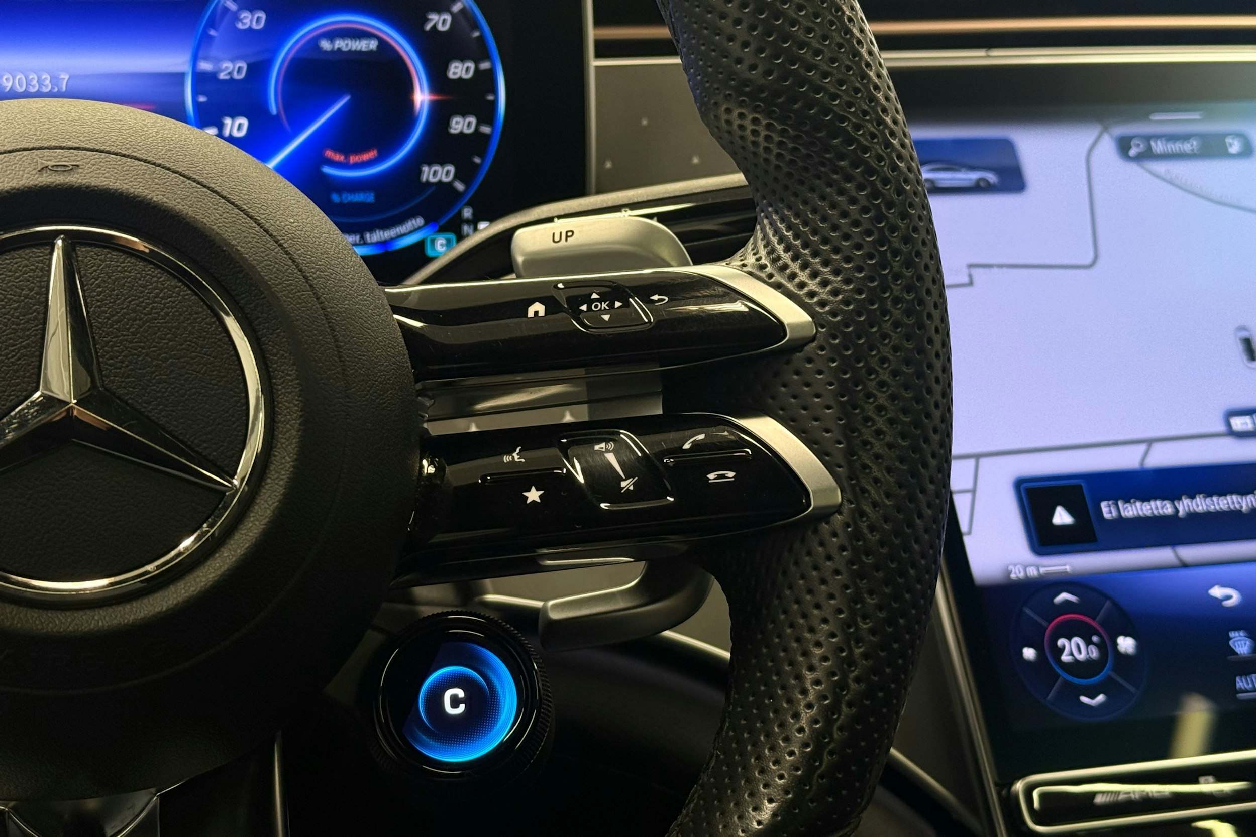 harmaa Mercedes-Benz EQE 2022 kuva 17.