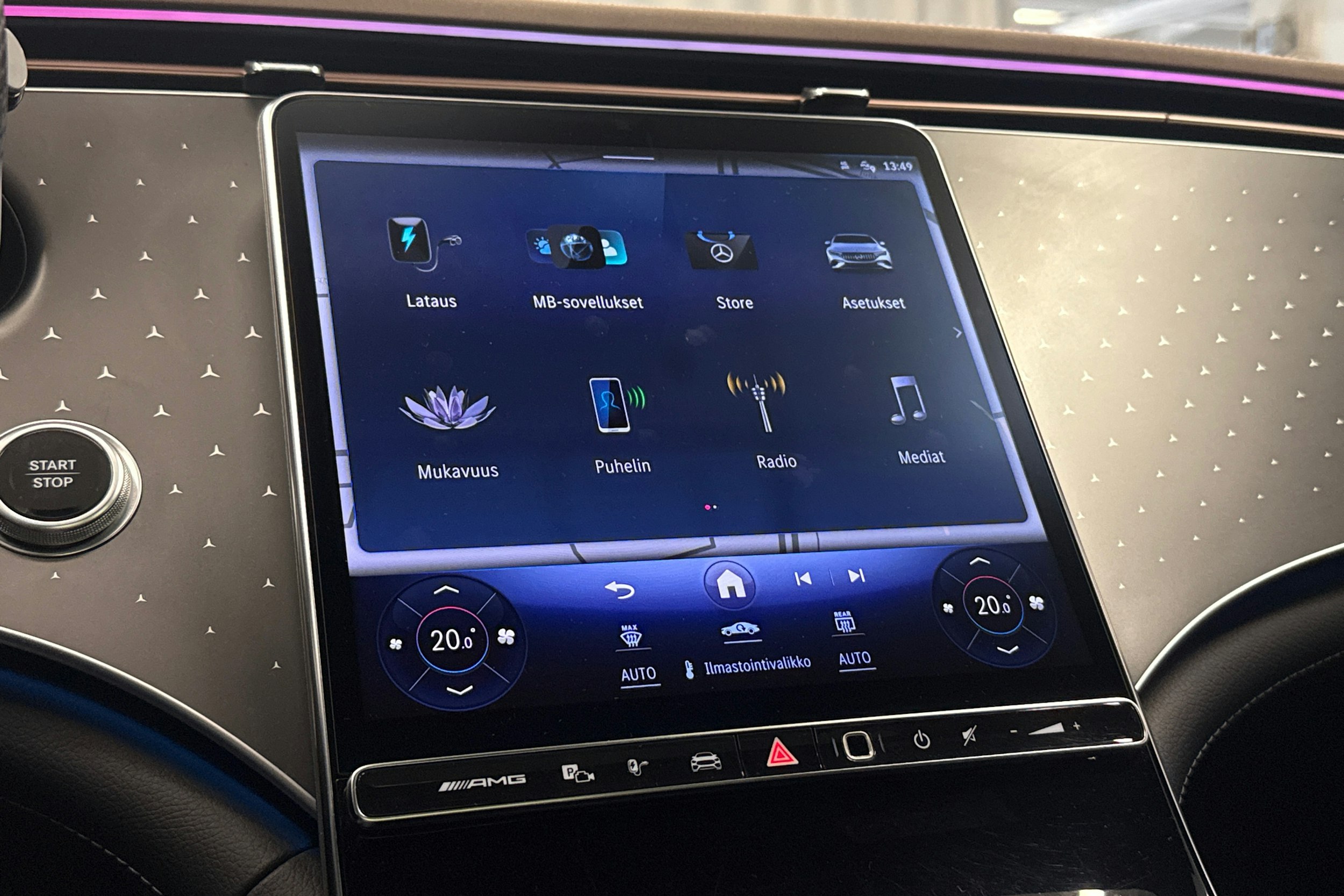 harmaa Mercedes-Benz EQE 2022 kuva 25.