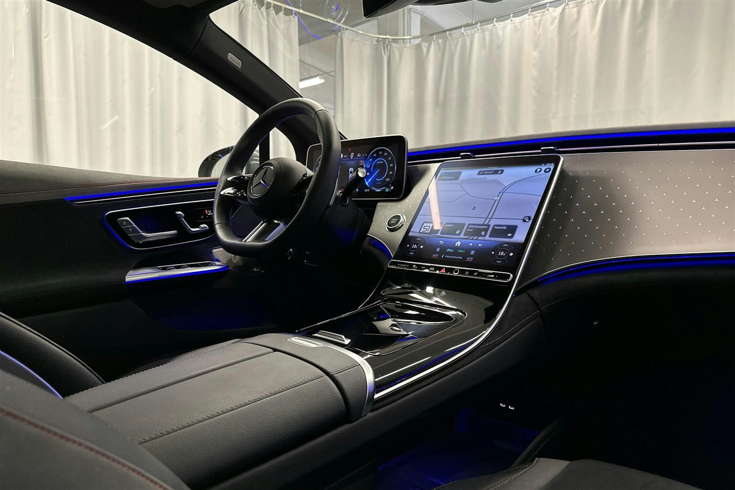 harmaa Mercedes-Benz EQE 2022 kuva 7.