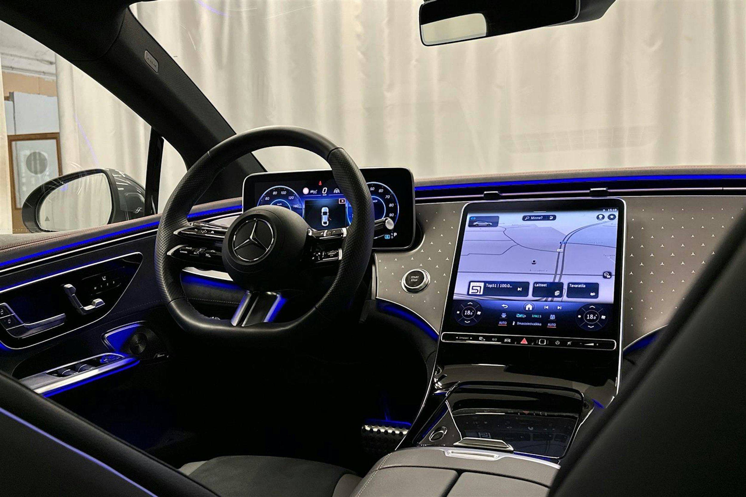 harmaa Mercedes-Benz EQE 2022 kuva 8.