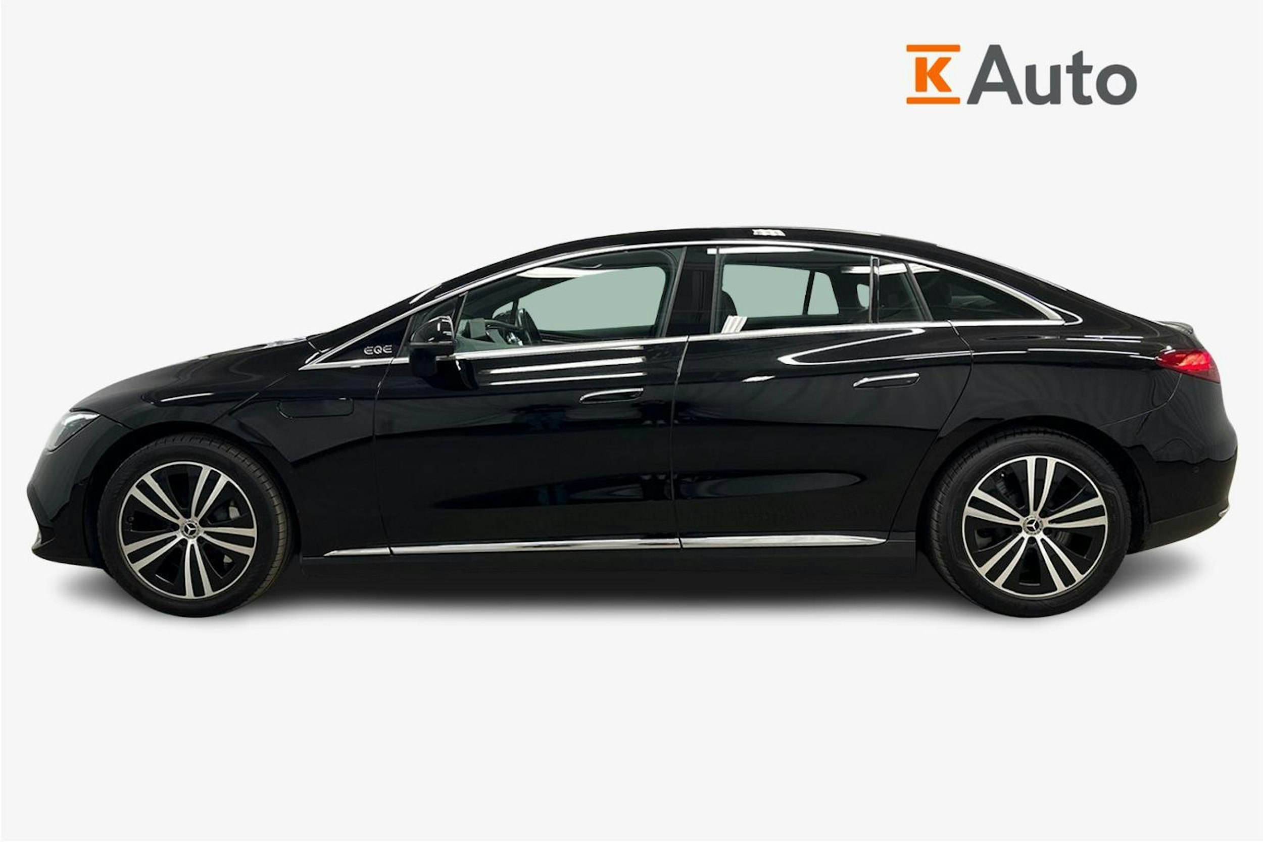 musta Mercedes-Benz EQE 2022 kuva 5.
