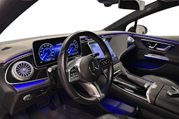 musta Mercedes-Benz EQE 2022 kuva 6.