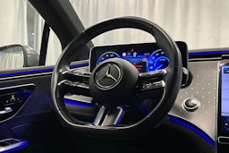 harmaa Mercedes-Benz EQE 2022 kuva 9.