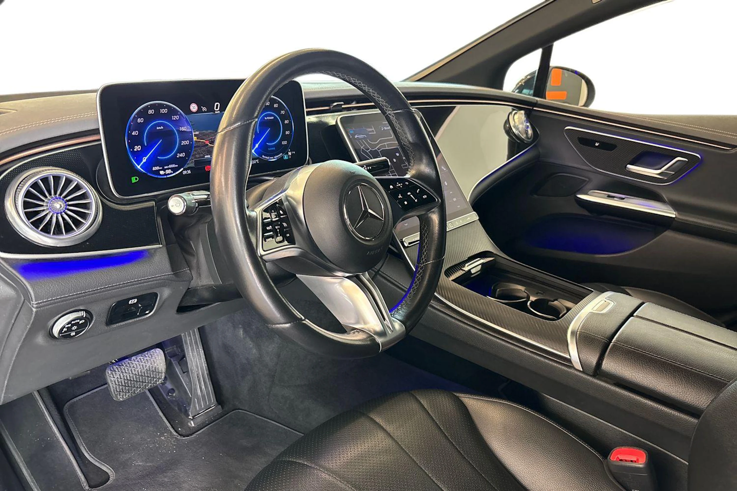 Musta Mercedes-Benz EQE 2022 kuva 6.