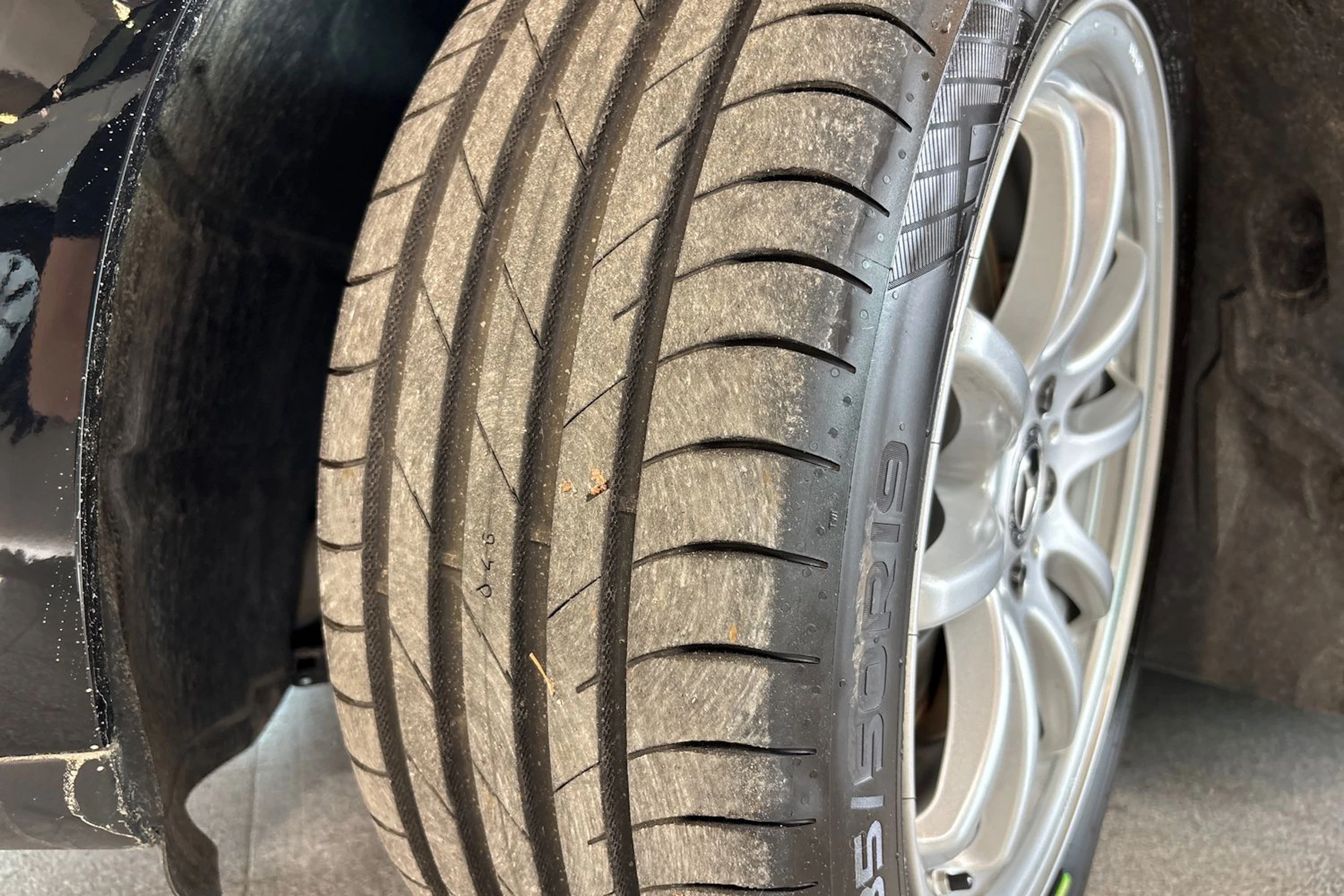 Musta Mercedes-Benz EQE 2022 kuva 10.