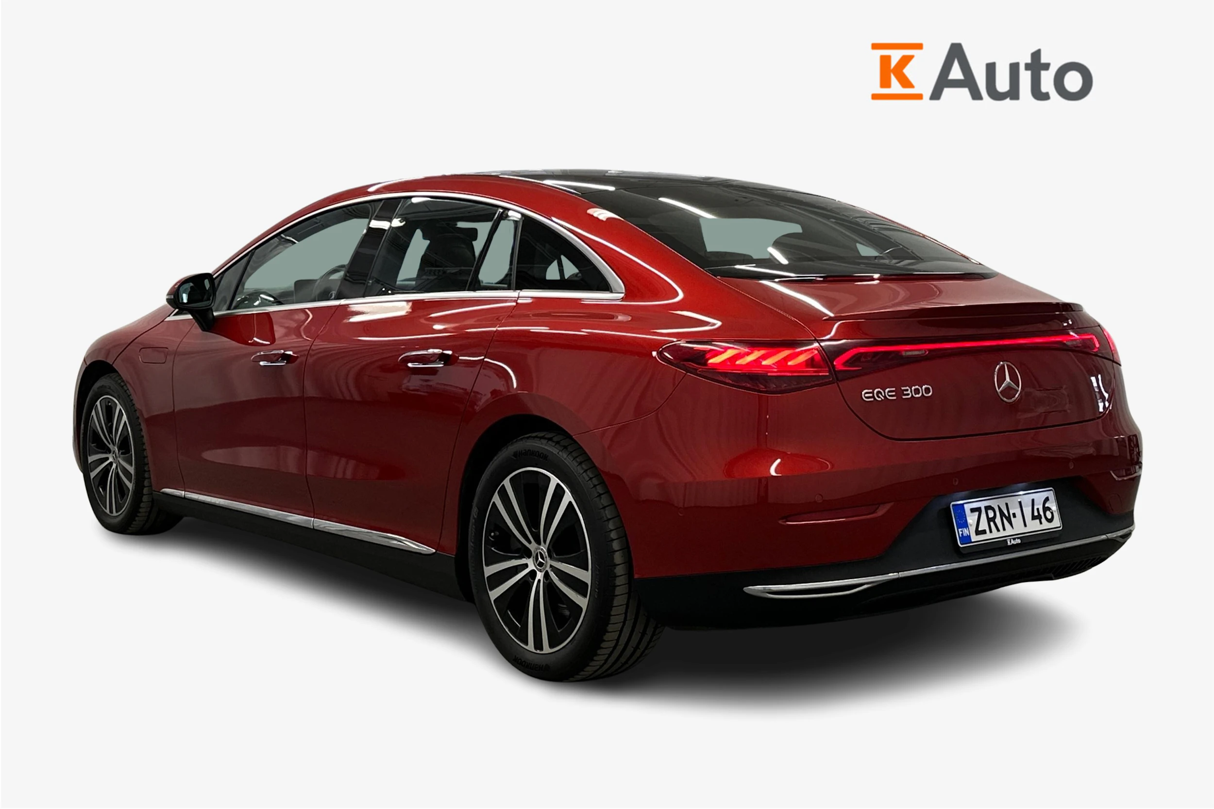 punainen Mercedes-Benz EQE 2022 kuva 3.