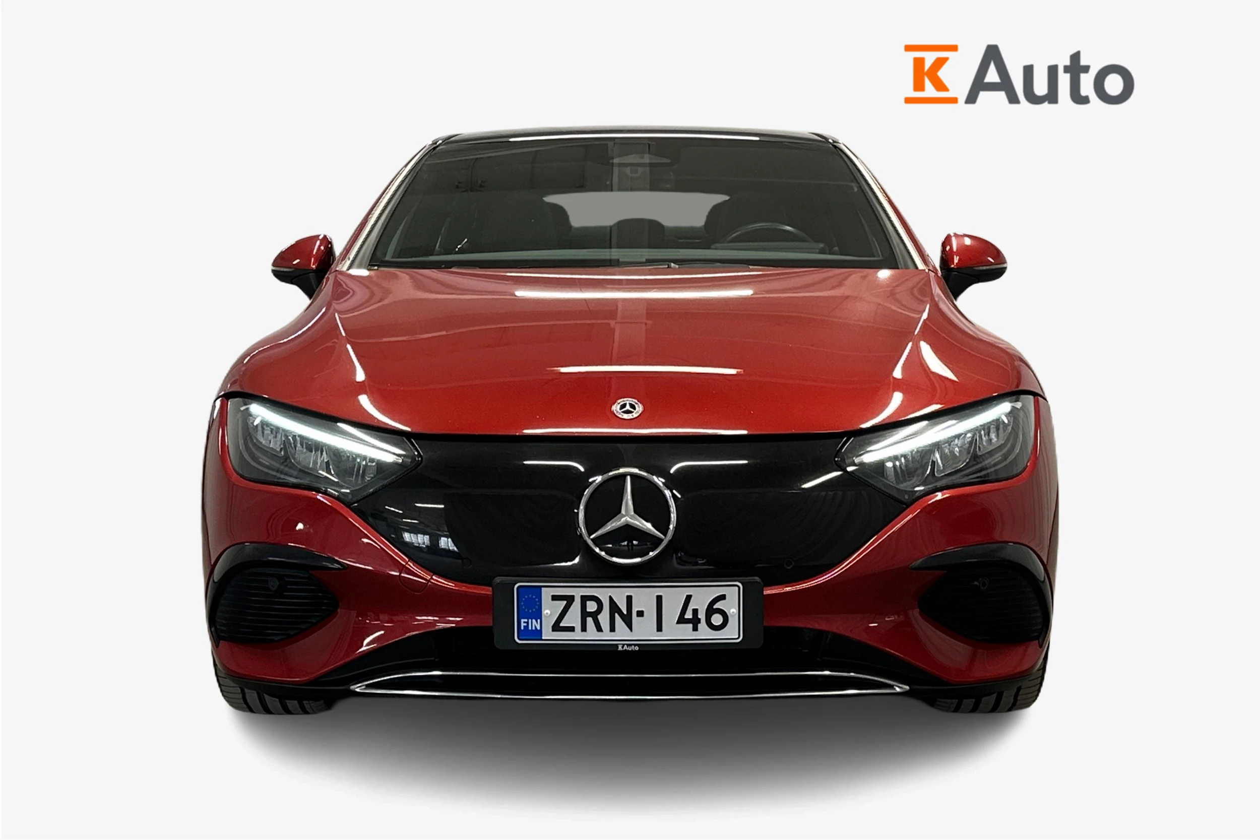 punainen Mercedes-Benz EQE 2022 kuva 5.