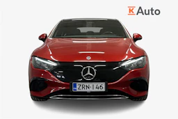 punainen Mercedes-Benz EQE 2022 kuva 5.