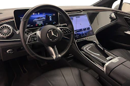 harmaa Mercedes-Benz EQE 2023 kuva 6.