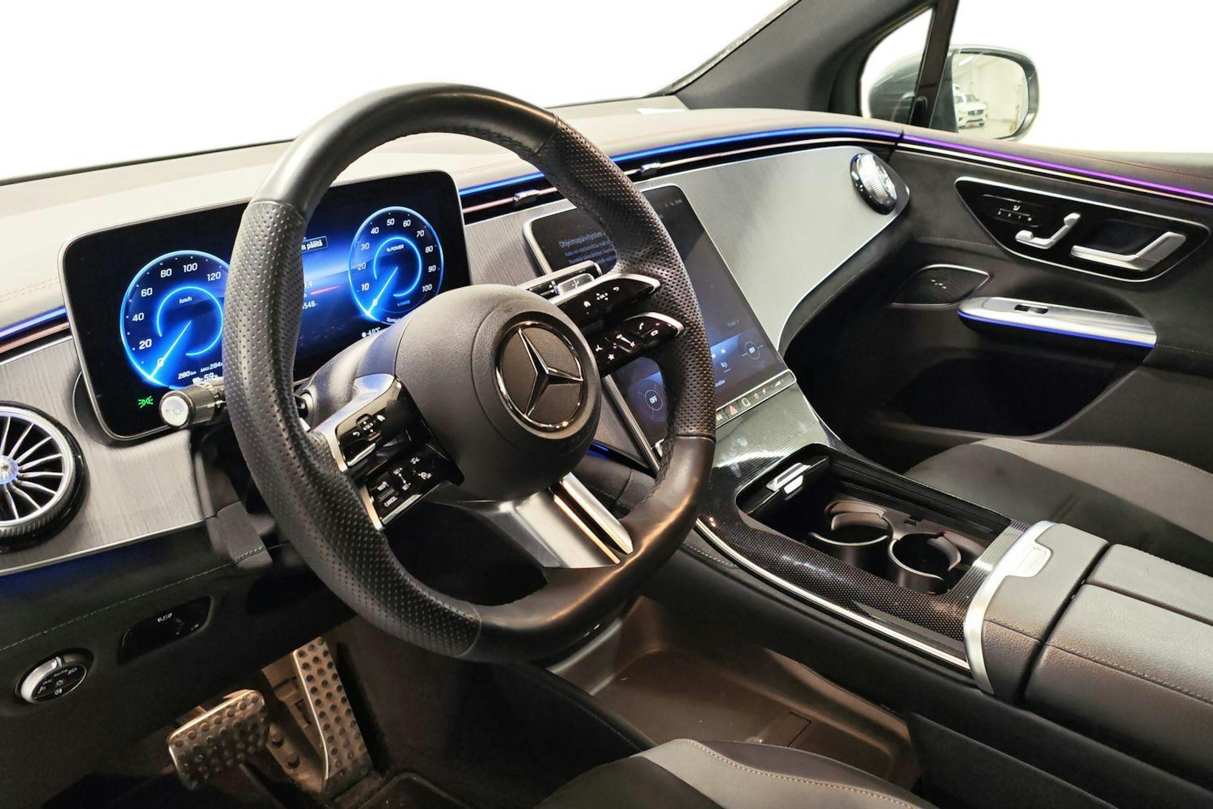 harmaa Mercedes-Benz EQE 2023 kuva 3.